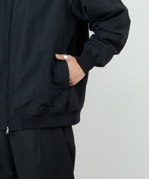 FRED PERRY（フレッドペリー）の「[FRED PERRY/フレッドペリー] 別注 ナイロン ブレンサムジャケット（ブルゾン・レディース・ブラック/ネイビー/ライトベージュ・8/10/12/14）」の7枚目の写真