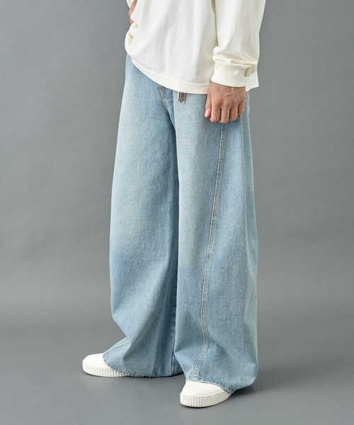 COLONY 2139（コロニートゥーワンスリーナイン）の「カーブデニム / men's（デニムパンツ・メンズ・サックスブルー/ブラック・LARGE/MEDIUM）」の6枚目の写真