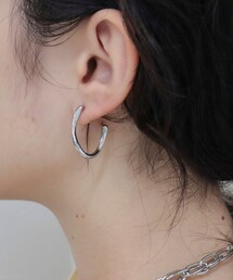 メタルカールピアス