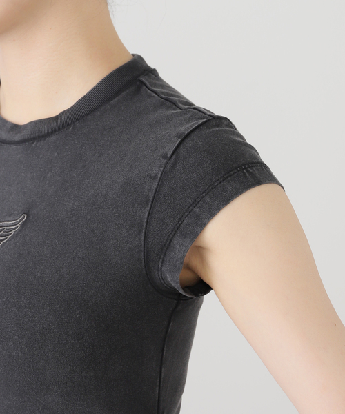 Guess(ゲス)の「GUESS/ゲス GO VINTAGE SHIRRED WING SS TEE(Tシャツ/カットソー・レディース・レッド/ブラック・SMALL)」の19枚目の写真