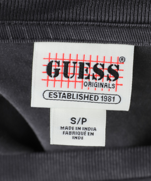 Guess(ゲス)の「GUESS/ゲス GO VINTAGE SHIRRED WING SS TEE(Tシャツ/カットソー・レディース・レッド/ブラック・SMALL)」の21枚目の写真