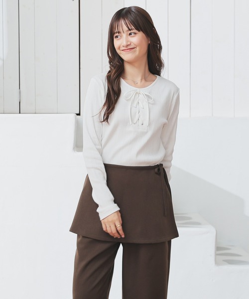 Honeys(ハニーズ)の「レースアップトップス(Tシャツ/カットソー・レディース・アイボリー/ブラック/杢グレー/ライトグリーン・L/M/S)」の6枚目の写真