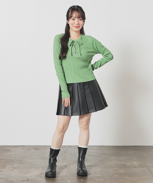 Honeys(ハニーズ)の「レースアップトップス(Tシャツ/カットソー・レディース・アイボリー/ブラック/杢グレー/ライトグリーン・L/M/S)」の12枚目の写真