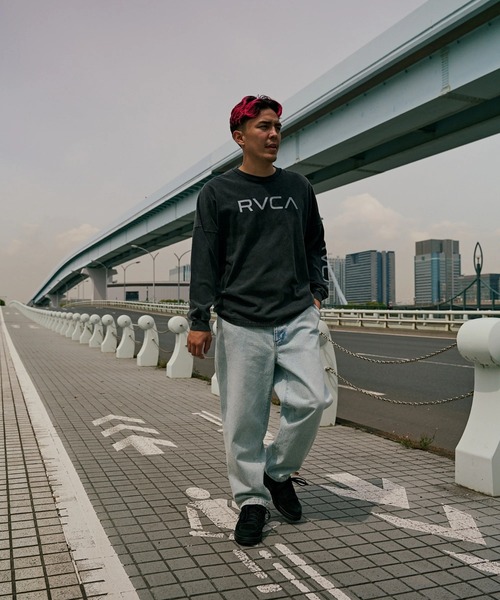 RVCA（ルーカ）の「RVCA メンズ RVCA LT ロンＴ 【2025年秋冬モデル】/ルーカ袖プリントロゴ長袖ロンT（Tシャツ/カットソー・メンズ・ブラック/ベージュ/オフホワイト/ブルー系その他/ブラック系その他・SMALL/MEDIUM/LARGE/X-LARGE）」の10枚目の写真