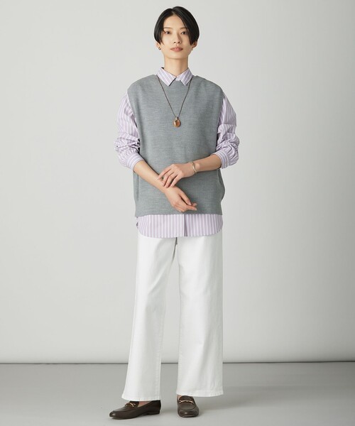 J.PRESS Ladies(J.プレス レディス)の「DRALON MERINO ニット ベスト(ベスト・レディース・ワイン系/ベージュ系/ライトグレー系/ネイビー系・SMALL)」の5枚目の写真