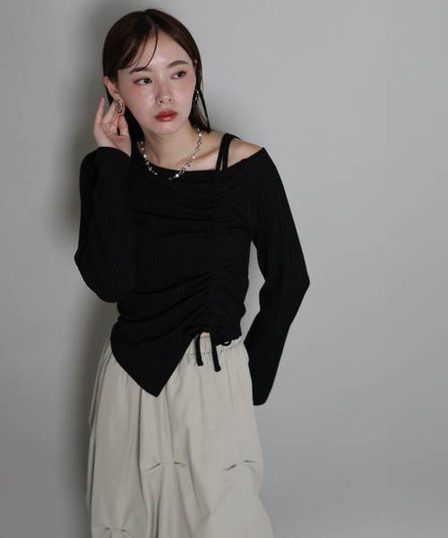 J by blue（ジェイバイブルー）の「ワンオフショルダーギャザーリボンTシャツ（Tシャツ/カットソー・レディース・ブラック/オフホワイト/グレー・MEDIUM）」の17枚目の写真