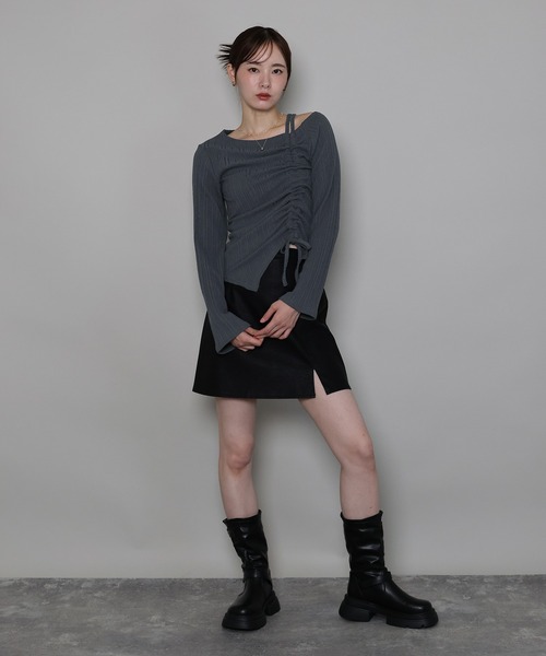 J by blue（ジェイバイブルー）の「ワンオフショルダーギャザーリボンTシャツ（Tシャツ/カットソー・レディース・ブラック/オフホワイト/グレー・MEDIUM）」の14枚目の写真