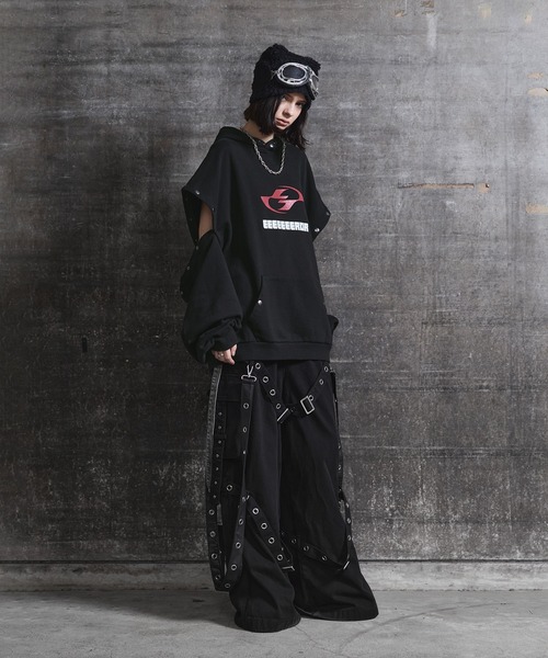 ERAR（エラー）の「【ERAR】2wayアームボタンヴィンテージハイギミックロゴ刺繍パーカー（パーカー・メンズ・ブラック/ブラック系1・XL/L/M/S）」の7枚目の写真