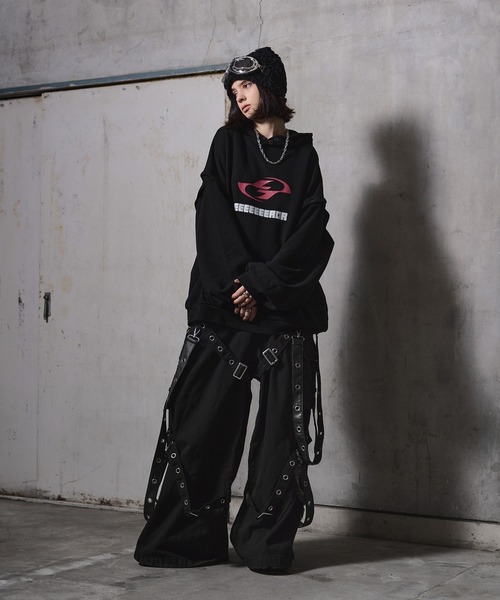 ERAR（エラー）の「【ERAR】2wayアームボタンヴィンテージハイギミックロゴ刺繍パーカー（パーカー・メンズ・ブラック/ブラック系1・XL/L/M/S）」の6枚目の写真