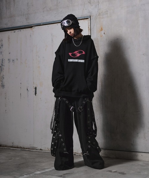 ERAR（エラー）の「【ERAR】2wayアームボタンヴィンテージハイギミックロゴ刺繍パーカー（パーカー・メンズ・ブラック/ブラック系1・XL/L/M/S）」の13枚目の写真