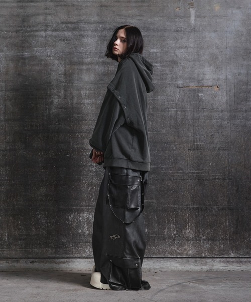 ERAR（エラー）の「【ERAR】2wayアームボタンヴィンテージハイギミックロゴ刺繍パーカー（パーカー・メンズ・ブラック/ブラック系1・XL/L/M/S）」の18枚目の写真