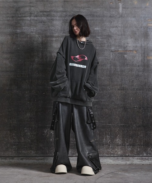 ERAR（エラー）の「【ERAR】2wayアームボタンヴィンテージハイギミックロゴ刺繍パーカー（パーカー・メンズ・ブラック/ブラック系1・XL/L/M/S）」の19枚目の写真