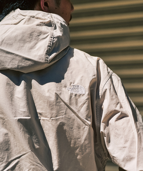 THE NORTH FACE(ザノースフェイス)の「THE NORTH FACE / ザ ノースフェイス Compact Jacket(マウンテンパーカー・メンズ・ブラック/アイボリー/ベージュ・X-LARGE/LARGE/MEDIUM)」の14枚目の写真