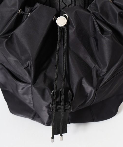 HUNTER(ハンター)の「HUNTER PREMIUM NYLON BACKPACK プレミアム ナイロン バックパック(バックパック/リュック・レディース・ブラック・FREE)」の5枚目の写真