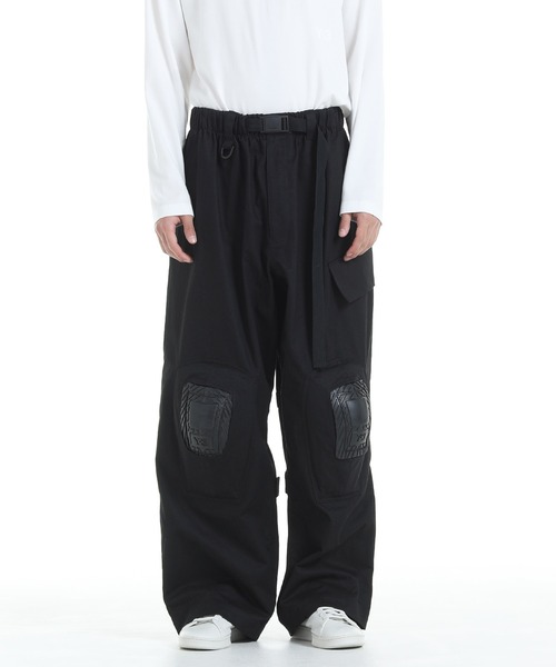 Y-3(ワイスリー)の「Y-3 UT TWILL CARGO PANTS(カーゴパンツ・メンズ・ブラック・SMALL/MEDIUM/X-SMALL/LARGE)」の1枚目の写真