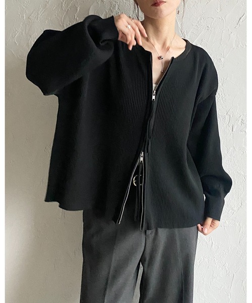 She's Closet(シーズクローゼット)の「長袖ボリュームスリーブダブルジップアップリブニットカーディガン(カーディガン/ボレロ・レディース・アイボリー/ブラック/ライトグレー・FREE)」の10枚目の写真