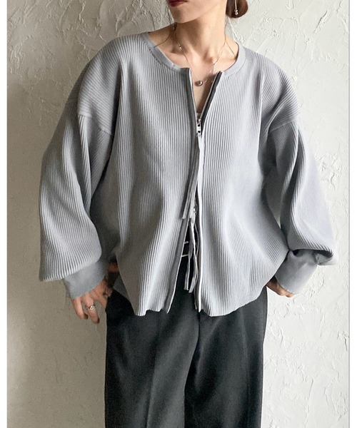 She's Closet(シーズクローゼット)の「長袖ボリュームスリーブダブルジップアップリブニットカーディガン(カーディガン/ボレロ・レディース・アイボリー/ブラック/ライトグレー・FREE)」の8枚目の写真