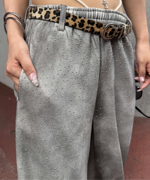 sedacle(セダクル)の「ナンバリングスタッズスウェットパンツ(スウェットパンツ・レディース・ブラック/グレー・LARGE/MEDIUM/SMALL)」の17枚目の写真