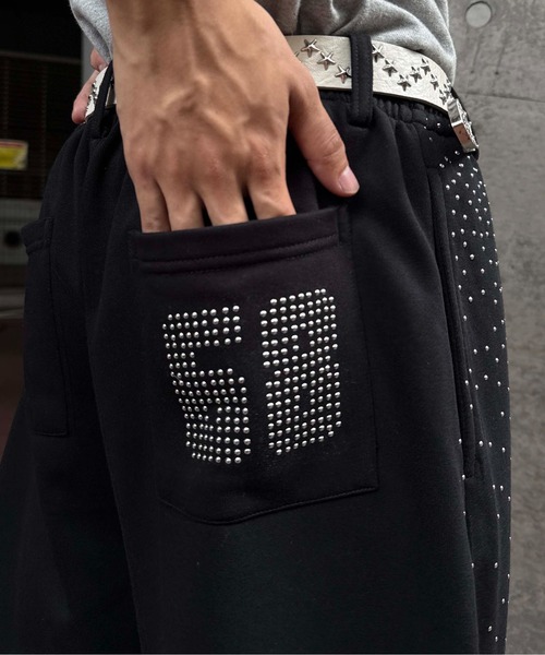 sedacle(セダクル)の「ナンバリングスタッズスウェットパンツ(スウェットパンツ・レディース・ブラック/グレー・LARGE/MEDIUM/SMALL)」の11枚目の写真