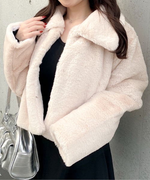 Mejoul（メジュール）の「襟付きフェイクファーショートブルゾン（ブルゾン・レディース・ベージュ/ホワイト・L/M）」の11枚目の写真