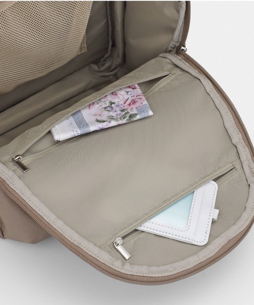 Kanana project(カナナプロジェクト)の「カナナ プロジェクト リュックサック PJ-15プレミアムLTD 16L 650g 17922(バックパック/リュック・レディース・ダークネイビー/ベージュ系その他/ダークブラウン・FREE)」の5枚目の写真