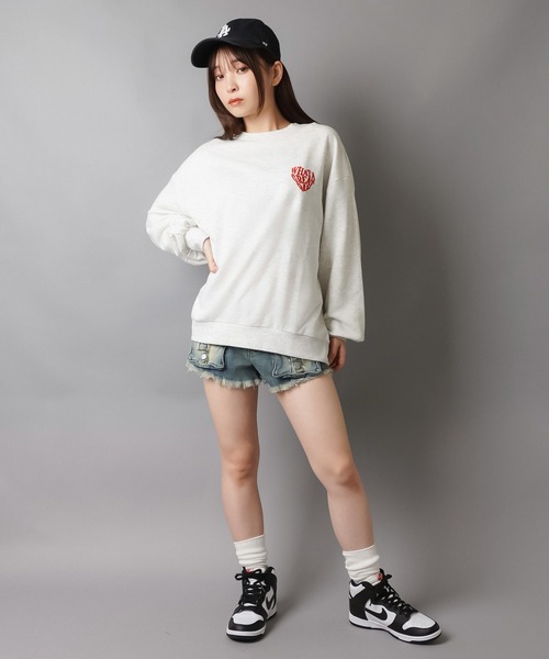 SPINNS(スピンズ)の「デニムショートパンツ/ポケットベルト/フリンジオーバーダイ/2サイズ展開(デニムパンツ・レディース・ブルー/ブラック・M/S)」の15枚目の写真