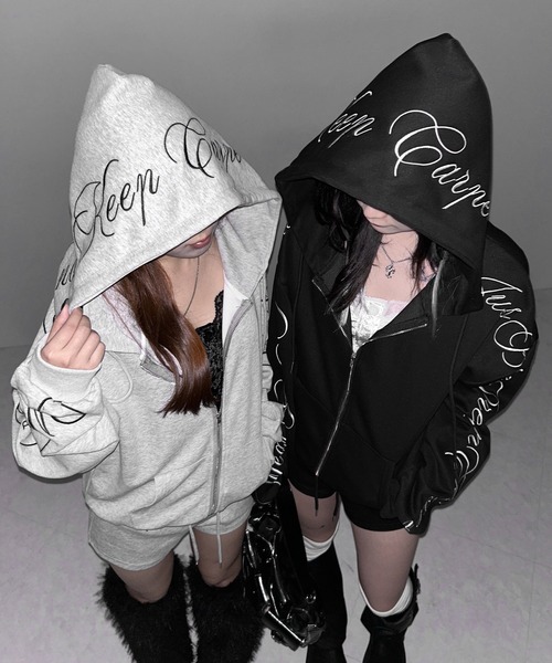 me+em select（ミームセレクト）の「【 セットアップ 】レタリングロゴ刺繍ジップアップパーカー＆ショートパンツ ／ lettering logo embroidery zip-up hoodie ＆ short pants SETUP（セットアップ・レディース・ブラック/グレー・FREE）」の14枚目の写真