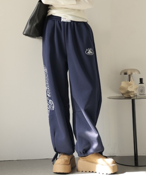 Ulysses(ユリシス)の「ロゴ入りスウェットパンツ(スウェットパンツ・レディース・グレー/ネイビー・L/M/S)」の2枚目の写真