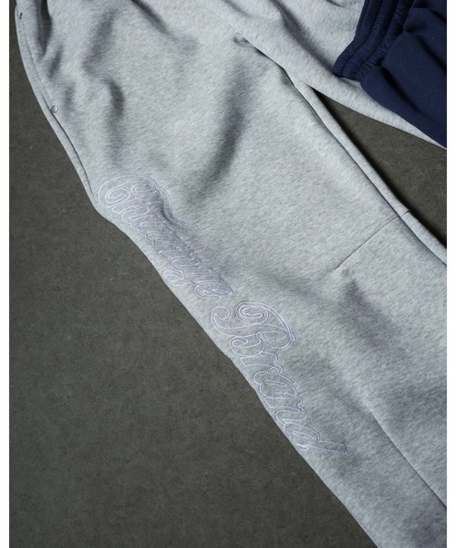 Ulysses(ユリシス)の「ロゴ入りスウェットパンツ(スウェットパンツ・レディース・グレー/ネイビー・L/M/S)」の4枚目の写真