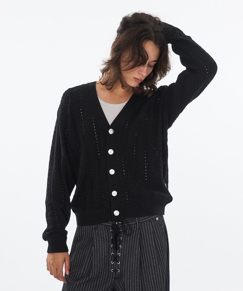 WISH FOR EVER(ウィッシュフォーエバー)の「SILVER BUTTON CABLE KNIT CARDIGAN / シルバーボタンケーブルニットカーディガン(カーディガン/ボレロ・メンズ・ライトブルー/ブラック/レッド・LARGE/SMALL/MEDIUM)」の4枚目の写真
