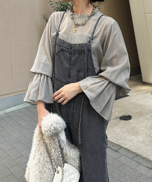 DouDou（ドゥドゥ）の「プリーツ襟袖フレアブラウス（シャツ/ブラウス・レディース・ブラック/グレー/オフホワイト・FREE）」の4枚目の写真