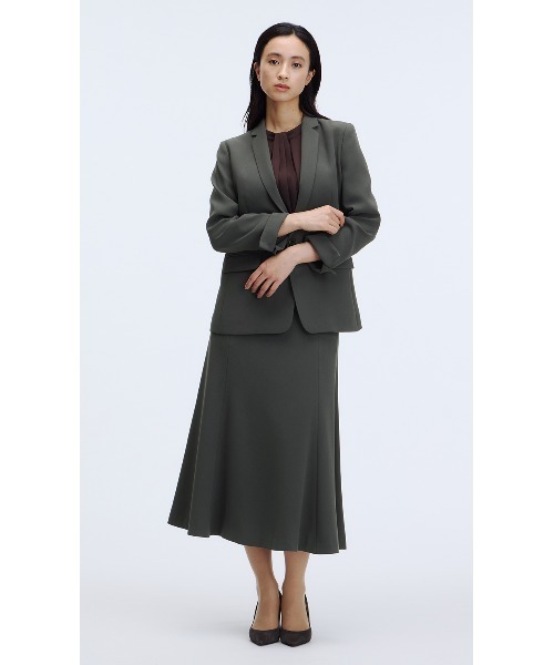 AOYAMA（アオヤマ）の「羽織感覚で着用できる一着！バックサテンテーラードジャケット（スーツジャケット・レディース・チャコールグレー/モカ・9号/11号/13号/7号/17号/15号/5号）」の9枚目の写真