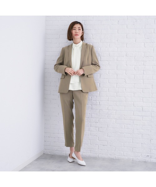 AOYAMA（アオヤマ）の「羽織感覚で着用できる一着！バックサテンテーラードジャケット（スーツジャケット・レディース・チャコールグレー/モカ・9号/11号/13号/7号/17号/15号/5号）」の4枚目の写真