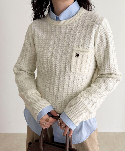 fredy emue(フレディエミュ)の「FR刺繍ケーブル柄ちびポケニットプルオーバー(ニット/セーター・レディース・オフホワイト/オレンジ/ベージュ/ネイビー・38)」の21枚目の写真