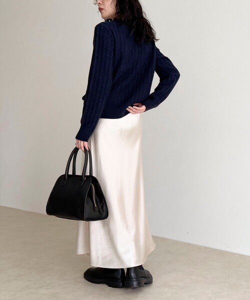 fredy emue(フレディエミュ)の「FR刺繍ケーブル柄ちびポケニットプルオーバー(ニット/セーター・レディース・オフホワイト/オレンジ/ベージュ/ネイビー・38)」の16枚目の写真