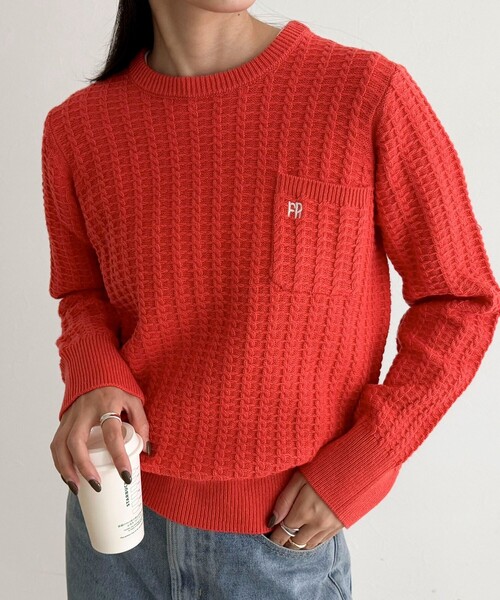 fredy emue(フレディエミュ)の「FR刺繍ケーブル柄ちびポケニットプルオーバー(ニット/セーター・レディース・オフホワイト/オレンジ/ベージュ/ネイビー・38)」の5枚目の写真