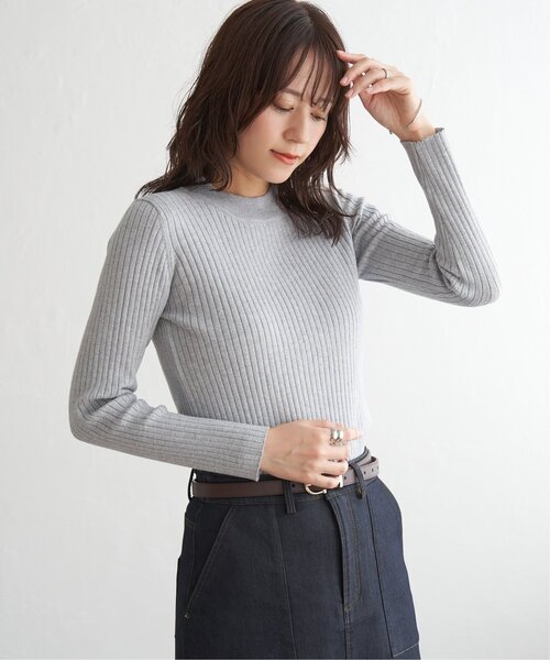 ikka(イッカ)の「ミニハイネックリブニット(ニット/セーター・レディース・ブラック/オフホワイト/シルバー/オレンジ/グリーン・M/L/S)」の21枚目の写真