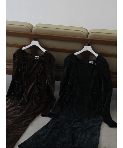 Katrin TOKYO(カトリーントーキョー)の「【Exclusive Line】belted velour frill onepiece(ワンピース・レディース・ダークグリーン/ブラウン・XS/M/S)」の5枚目の写真