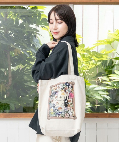 ScoLar(スカラー)の「ScoLar(スカラー) なめことラビル仲良しの森 トートバッグ(トートバッグ・レディース・ブラック/アイボリー・FREE)」の1枚目の写真