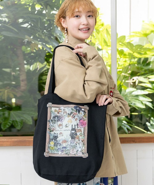 ScoLar(スカラー)の「ScoLar(スカラー) なめことラビル仲良しの森 トートバッグ(トートバッグ・レディース・ブラック/アイボリー・FREE)」の2枚目の写真