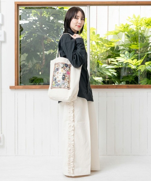 ScoLar(スカラー)の「ScoLar(スカラー) なめことラビル仲良しの森 トートバッグ(トートバッグ・レディース・ブラック/アイボリー・FREE)」の7枚目の写真