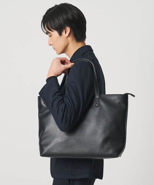 UNITED ARROWS(ユナイテッドアローズ)の「レザーライク トートバッグM(トートバッグ・メンズ・ブラック/ダークグレー・FREE)」の20枚目の写真