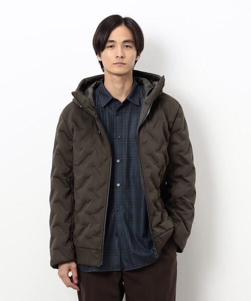 COMME CA ISM(コムサイズム)の「シームレスダウン フード ブルゾン(ダウンジャケット/コート・メンズ・ホワイト/カーキ/ブラック・LARGE/MEDIUM)」の19枚目の写真