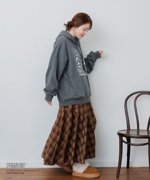 RETRO GIRL（レトロガール）の「PEANUTSフーディパーカー（パーカー・レディース・ライトグレー/チャコールグレー/ナチュラル・FREE）」の12枚目の写真