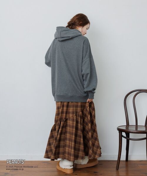 RETRO GIRL（レトロガール）の「PEANUTSフーディパーカー（パーカー・レディース・ライトグレー/チャコールグレー/ナチュラル・FREE）」の13枚目の写真