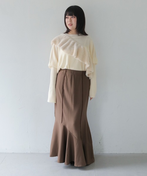 HER CLOSET（ハークローゼット）の「【HER CLOSET】WEB限定 マルチウェイラメシャギーフリル付け襟 WEB LIMITED MULTIWAY LAME SHAGGY FRILL COLLAR（付け襟・レディース・アイボリー/ブラック・FREE）」の15枚目の写真