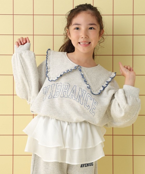 LEPSIM(レプシィム)の「【KIDS】襟付きロゴプリントスウェット 598139(スウェット・キッズ・ブラック/グレー・140/120/130)」の2枚目の写真