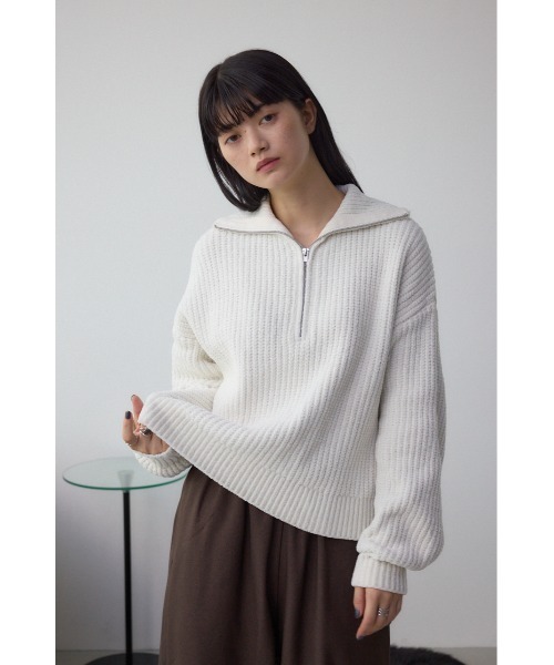 AZUL by moussy（アズールバイマウジー）の「ラメベロアハーフZIPニットトップス（ニット/セーター・レディース・チャコールグレー/アイボリー/ブラック・FREE）」の6枚目の写真