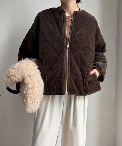 DouDou(ドゥドゥ)の「【WEB限定】リバーシブルファーキルトコート(その他アウター・レディース・グレイッシュベージュ/チャコールグレー/ブラウン・FREE)」の18枚目の写真