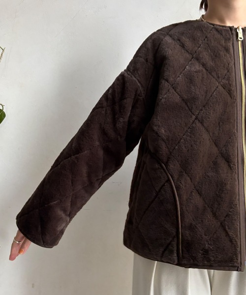 DouDou(ドゥドゥ)の「【WEB限定】リバーシブルファーキルトコート(その他アウター・レディース・グレイッシュベージュ/チャコールグレー/ブラウン・FREE)」の10枚目の写真